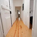 Апартаменты Charming In Alfama With River View! Лиссабон