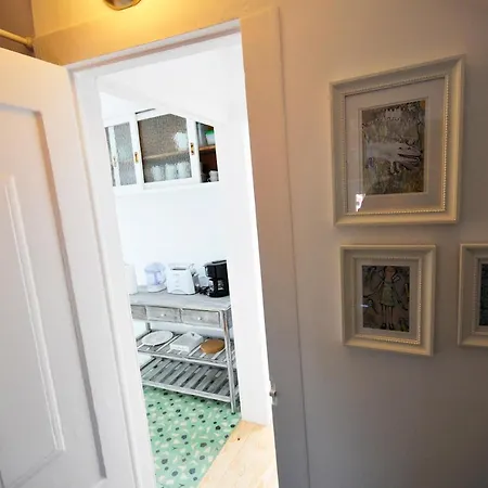 Charming In Alfama With River View! * Лиссабон