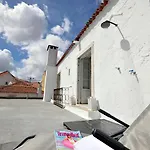 Charming In Alfama With River View! * ליסבון