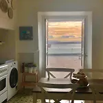 דירה Charming In Alfama With River View!