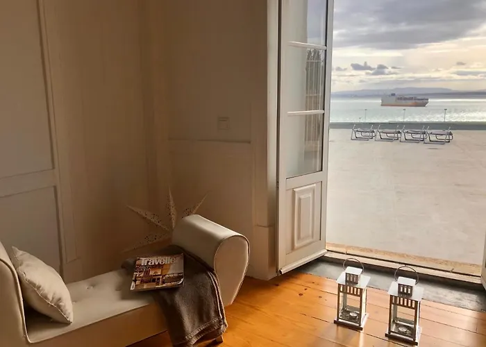 Charming In Alfama With River View! Apartment