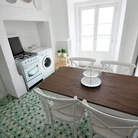 Apartman Charming In Alfama With River View! Lisboa